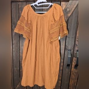 Old Navy Dress Unique back lace collar design and sleeves.. Boho style.
